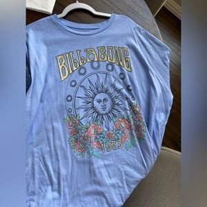 Billabong shirt never worn
